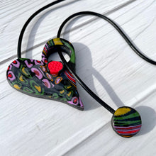 Cargar imagen en el visor de la galería, Collar dúo  Corazón-verde
