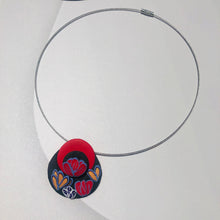 Cargar imagen en el visor de la galería, Colgante Flores 1
