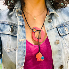 Cargar imagen en el visor de la galería, Collar dúo  rosado-naranjo
